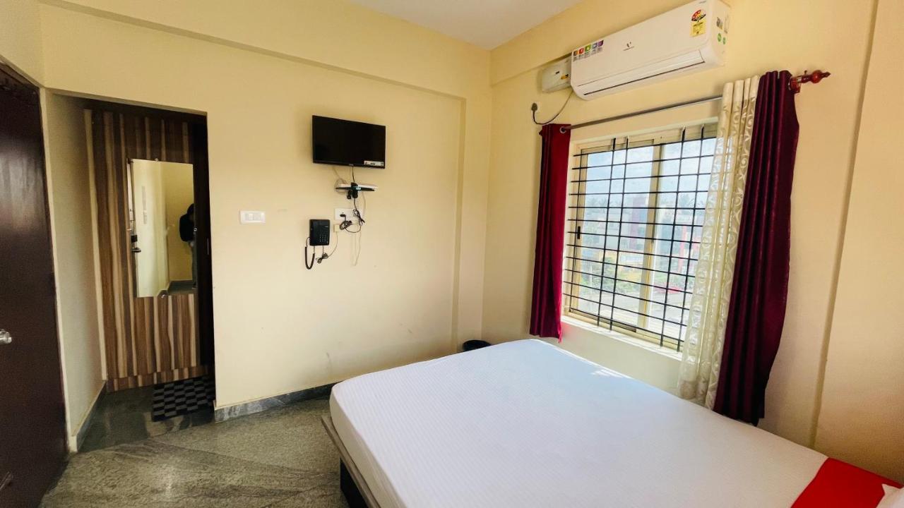 Crown Residency Ξενοδοχείο Mysore Εξωτερικό φωτογραφία