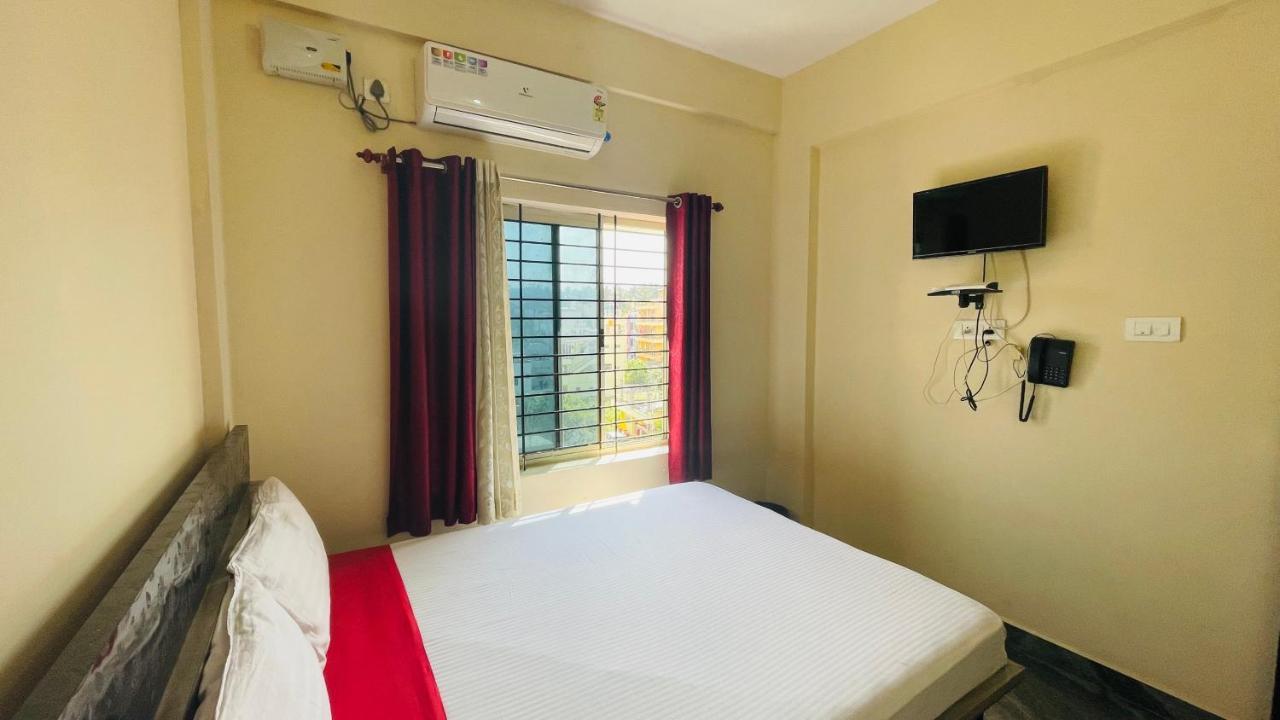 Crown Residency Ξενοδοχείο Mysore Εξωτερικό φωτογραφία