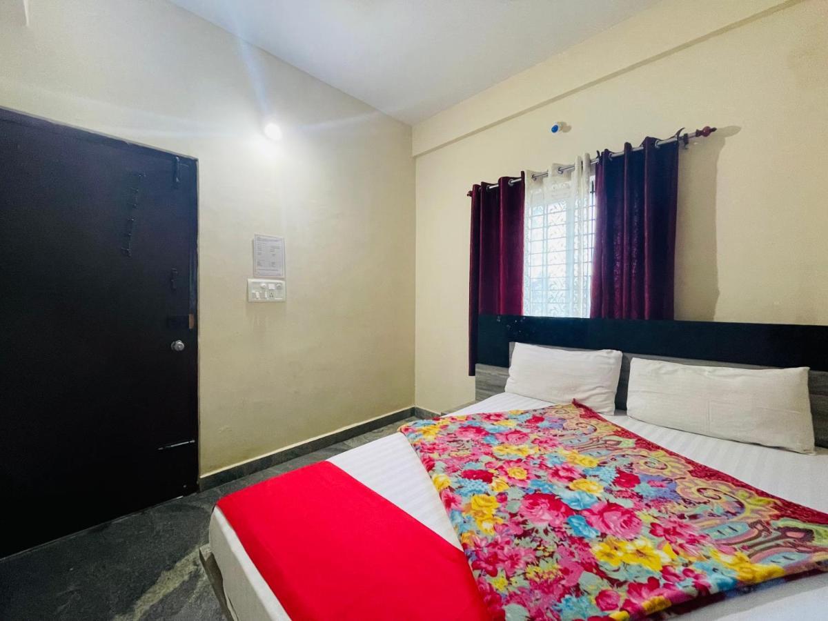 Crown Residency Ξενοδοχείο Mysore Εξωτερικό φωτογραφία
