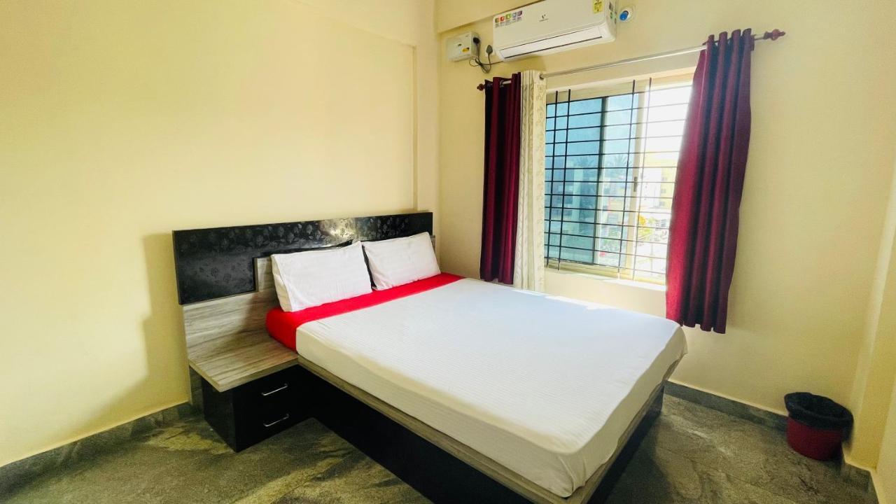 Crown Residency Ξενοδοχείο Mysore Εξωτερικό φωτογραφία