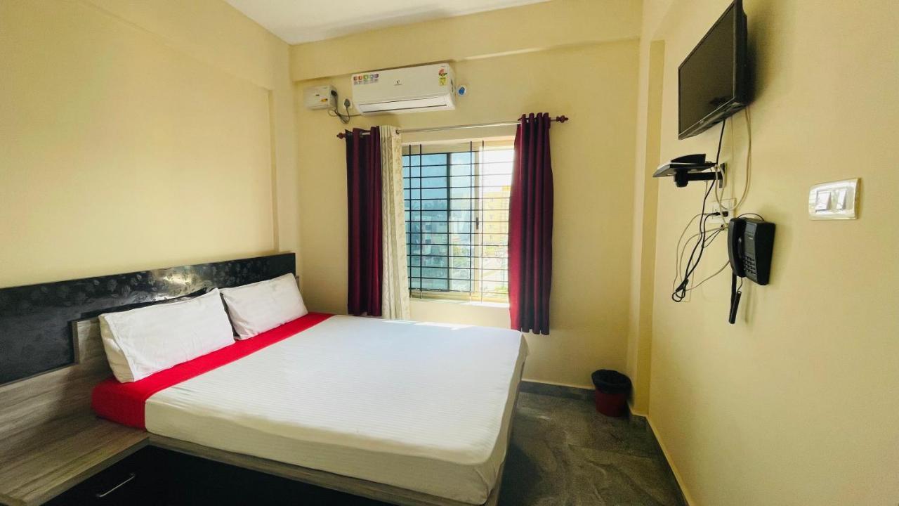 Crown Residency Ξενοδοχείο Mysore Εξωτερικό φωτογραφία