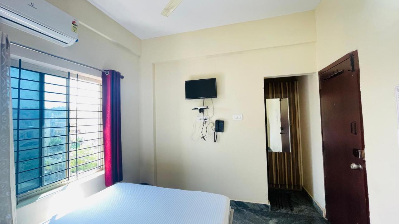 Crown Residency Ξενοδοχείο Mysore Εξωτερικό φωτογραφία